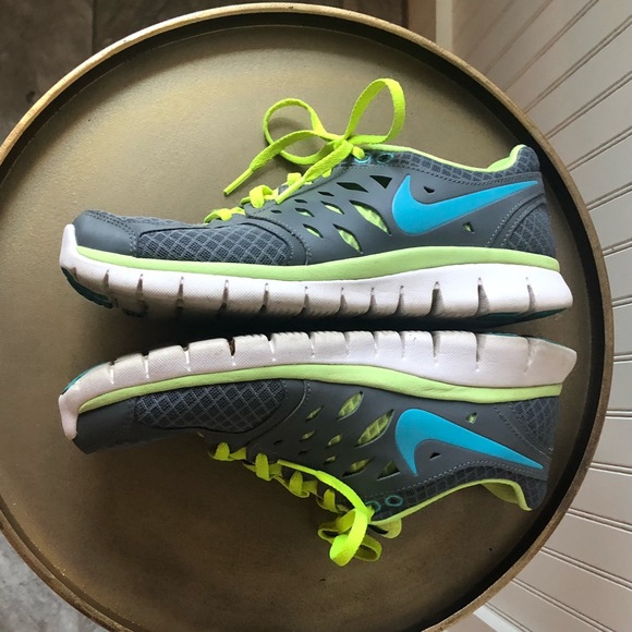 NIKE FLEX 2013 RUNNING SHOES. SIZE: 7.5. EUC - Picture 6 of 7